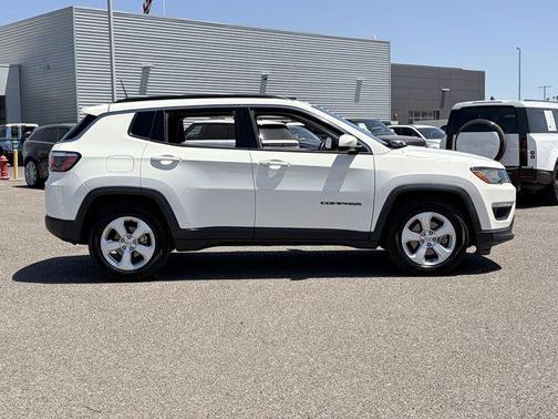 White Clearcoat 2019 Jeep Compass Latitude