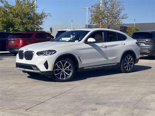 2025 BMW X4 xDrive30i