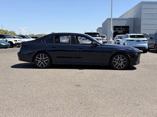Carbon Black Metallic 2023 BMW 740 i