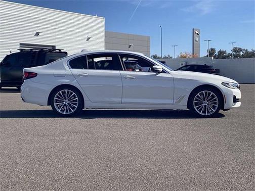 Alpine White 2021 BMW 540 540i