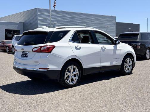 Summit White 2018 Chevrolet Equinox Premier