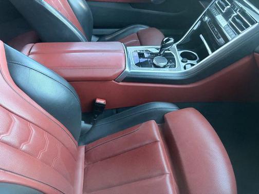 Alpine White 2024 BMW 840 i