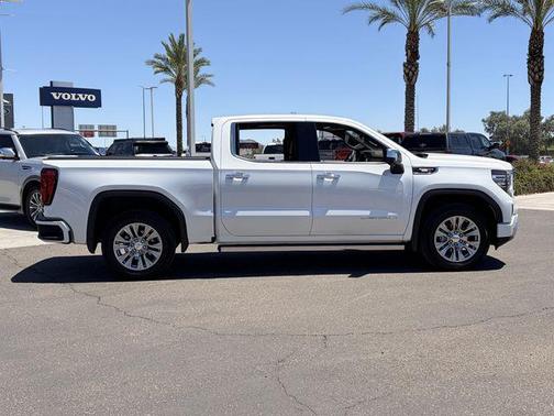 White Frost Tricoat 2023 GMC Sierra 1500 Denali