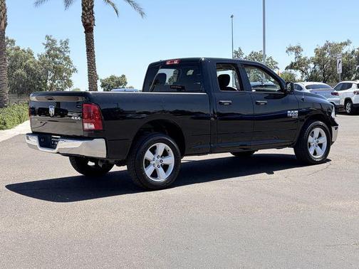 Diamond Black Crystal Pearlcoat 2024 RAM 1500 Classic SLT
