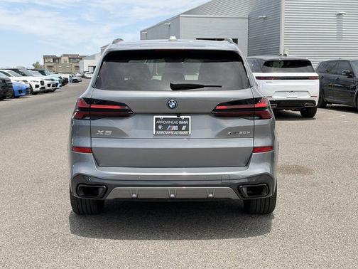 Skyscraper Grey Metallic 2024 BMW X5 PHEV xDrive50e