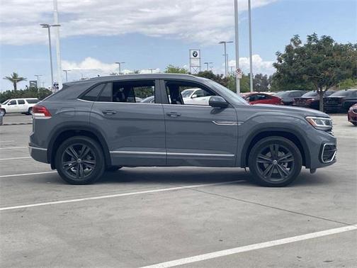 2021 Volkswagen Atlas Cross Sport 3.6L V6 SE w/Technology R-Line