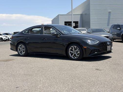 Phantom Black 2021 Hyundai SONATA SEL