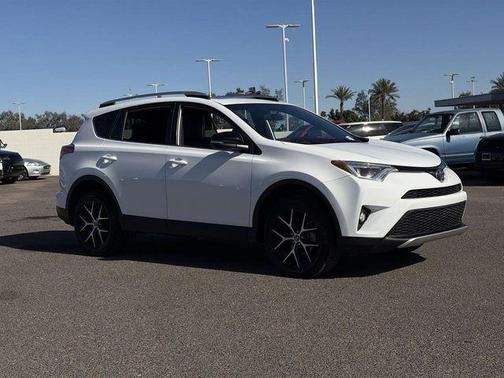 2016 Toyota RAV4 SE