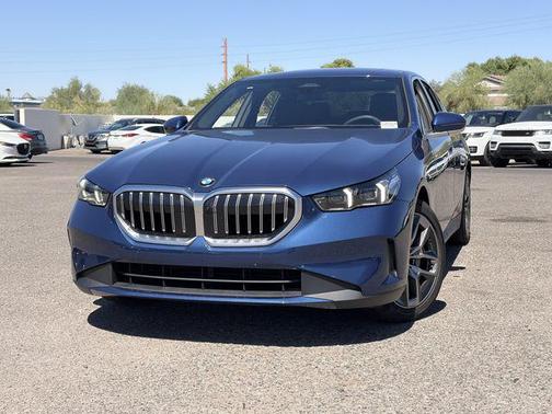Phytonic Blue Metallic 2026 BMW 530 530i