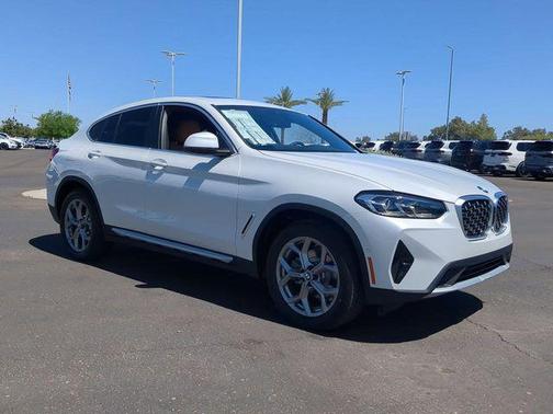 2025 BMW X4 xDrive30i