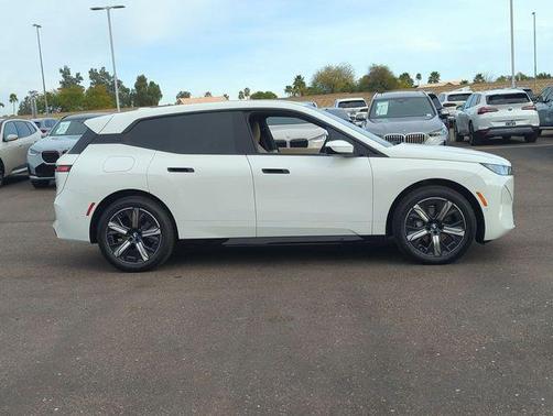 2026 BMW iX xDrive45