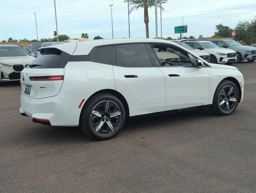 2026 BMW iX xDrive45