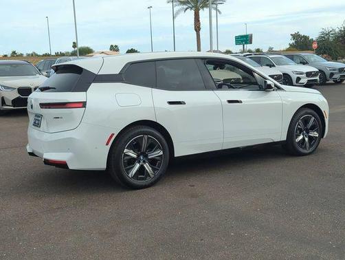 2026 BMW iX xDrive45