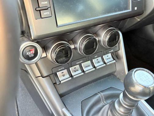Raven 2023 Toyota GR86 Base