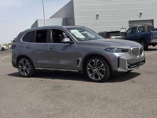 Skyscraper Grey Metallic 2026 BMW X5 PHEV xDrive50e