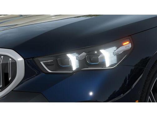 Carbon Black Metallic 2027 BMW 530 i