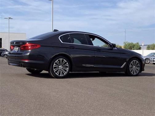2019 BMW 530 530i