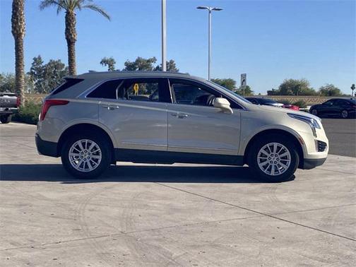 2017 Cadillac XT5 Base
