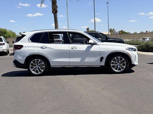 Alpine White 2026 BMW X5 PHEV xDrive50e