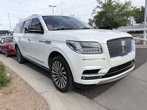 WHITE PLATINUM TRI-COAT MET 2018 Lincoln Navigator L Reserve
