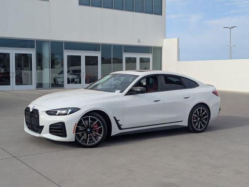 Alpine White 2026 BMW M440 i