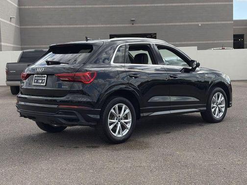 2023 Audi Q3 Premium 45 TFSI S line quattro Tiptronic