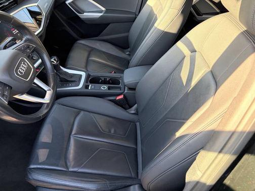 2023 Audi Q3 Premium 45 TFSI S line quattro Tiptronic