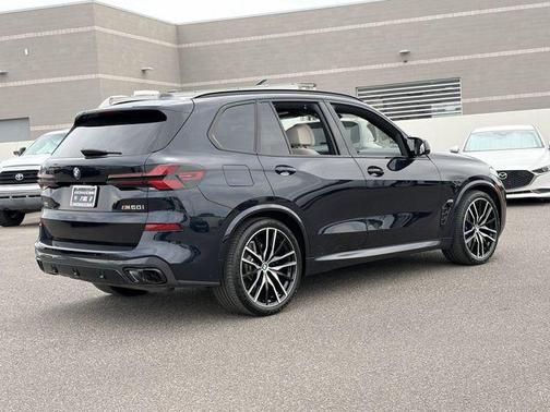 Carbon Black Metallic 2024 BMW X5 M60i