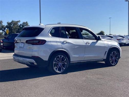 2022 BMW X5 PHEV xDrive45e
