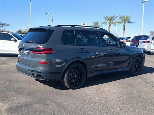2026 BMW X7 M60i