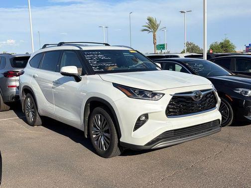 Wind Chill Pearl 2022 Toyota Highlander Platinum