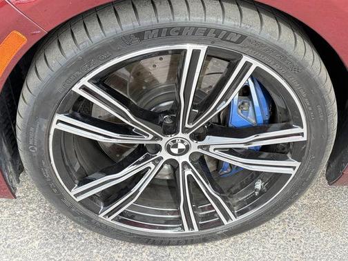 Individual Aventurin Red Metallic 2019 BMW M850 xDrive