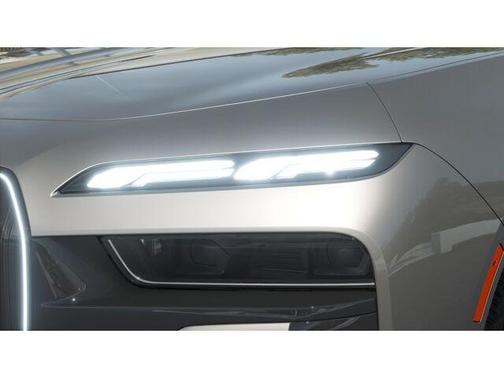 Oxide Grey Metallic 2026 BMW i7 M70