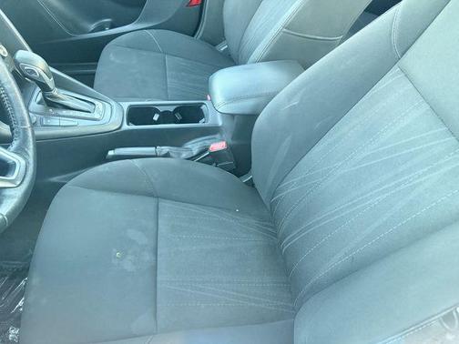 SHADOW BLACK 2018 Ford Focus SE