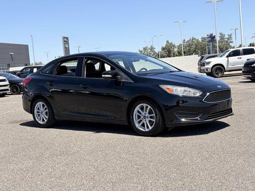 SHADOW BLACK 2018 Ford Focus SE
