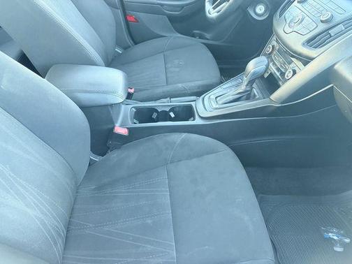 SHADOW BLACK 2018 Ford Focus SE