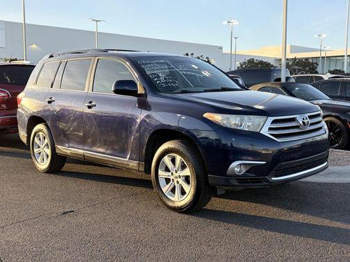 2012 Toyota Highlander SE