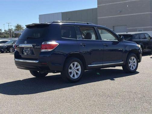 2012 Toyota Highlander SE