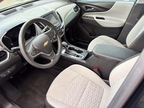 Mosaic Black Metallic 2024 Chevrolet Equinox LS
