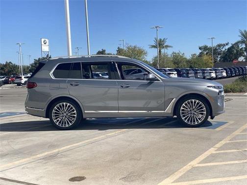 2024 BMW X7 xDrive40i