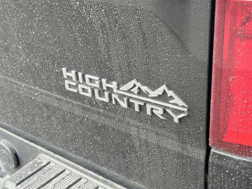 Black 2021 Chevrolet Silverado 1500 High Country