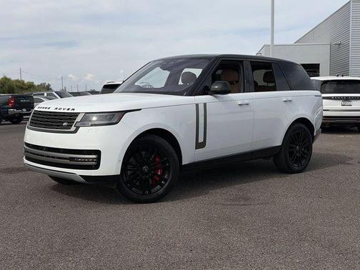 White 2023 Land Rover Range Rover P530 SE