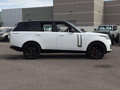 White 2023 Land Rover Range Rover P530 SE