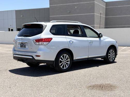 Brilliant Silver 2013 Nissan Pathfinder SL