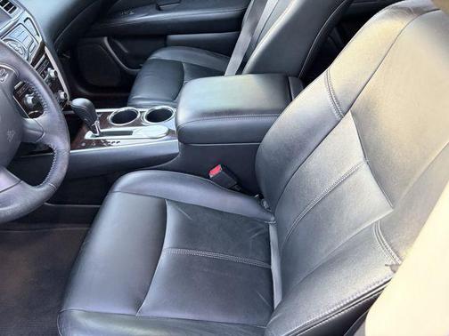 Brilliant Silver 2013 Nissan Pathfinder SL