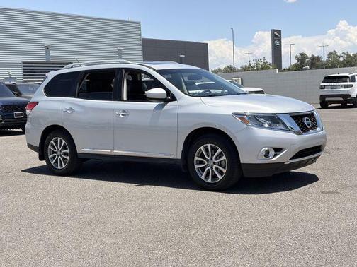 Brilliant Silver 2013 Nissan Pathfinder SL