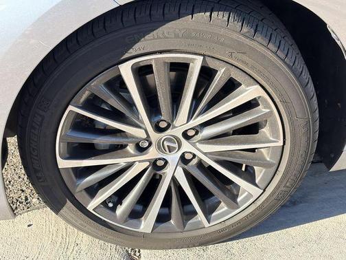 2023 Lexus ES 350 Base