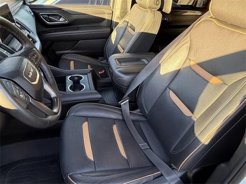 2023 GMC Yukon XL 4WD AT4