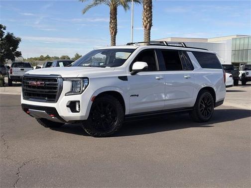 2023 GMC Yukon XL 4WD AT4