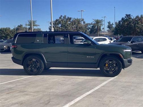 2023 Rivian R1S Adventure